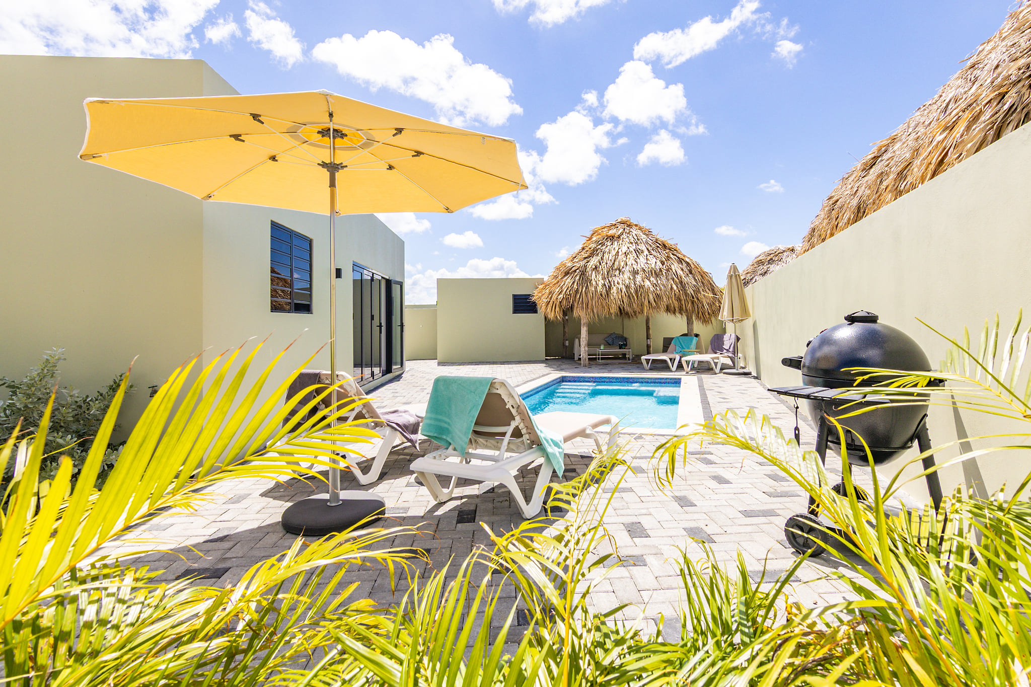 Villa Mar de Luz, Mambo Beach