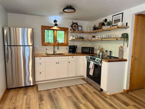 New! Loft Cottage in Northern Door County image 2
