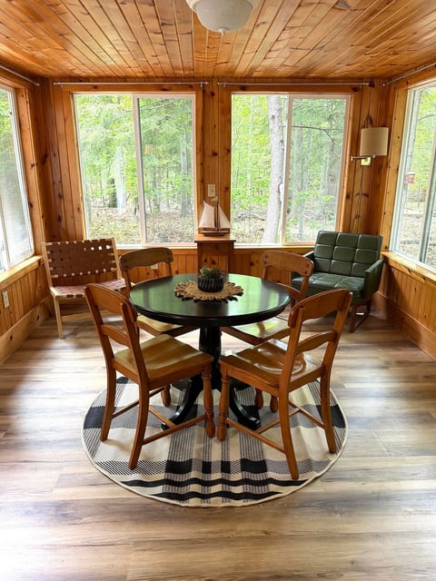 New! Loft Cottage in Northern Door County image 5