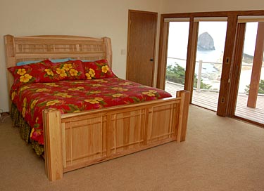 Master Bedroom with Twin/Single Bunk Bed - Main Level