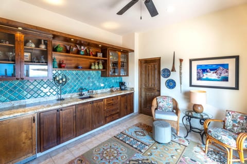 Private Oceanview Suite Cabo
