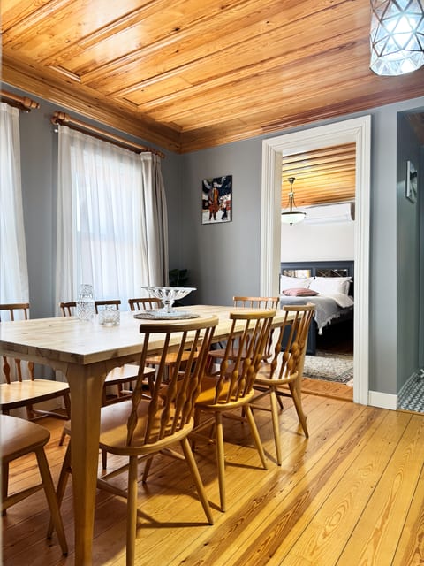 Nostalgic & Comfortable Historical Home!