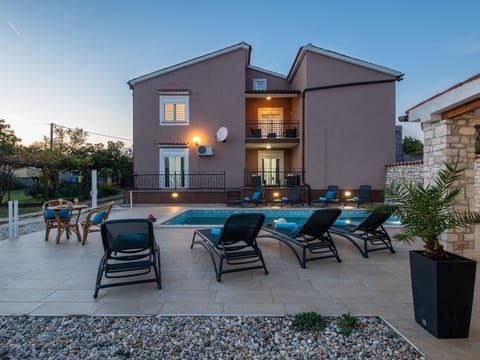 Villa LARA