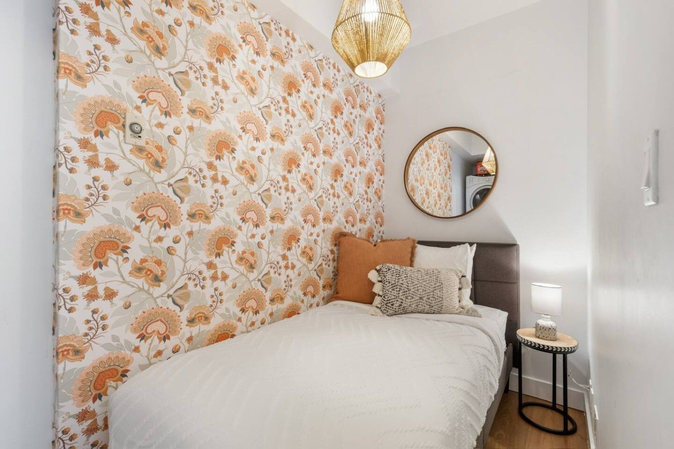 Urban Haven | Downtown | 2 Bedroom | 3 Beds + Park