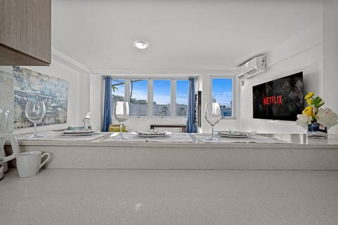 Ocean Park 2BR · Steps to Beach & Dining