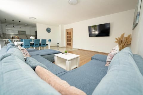 Apartment  Hope - Unit 378811-13
