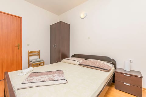 Apartments Zeljana on the beach - Unit 378849-13