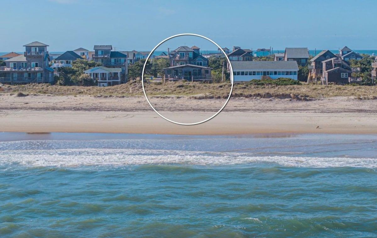 Wind &Waves: Ocean Front Cottage 3 Bedroom, 2 Bath image 1