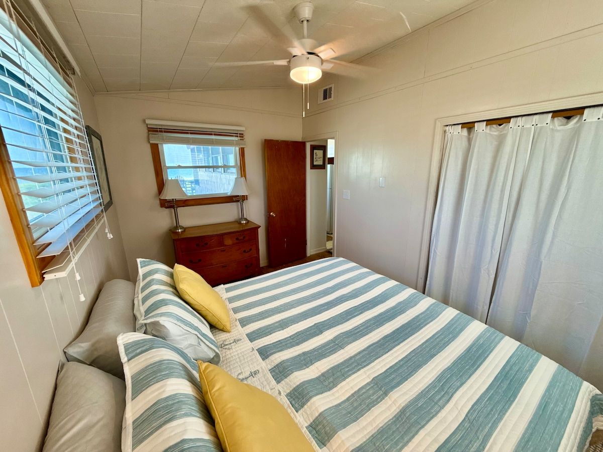 King Bedroom 1