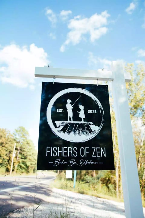 NO dirt roads to this cabin means easy travel for your peace of mind in all seasons!