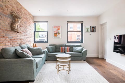 💚Dublin City Luxury Townhouse, Parking, Laundry.