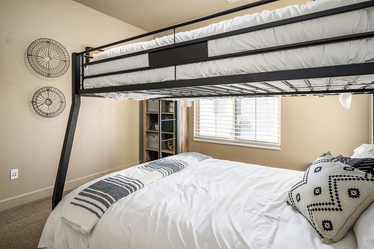 A La Mode Stunning 4 bedroom Orem Home - Orem