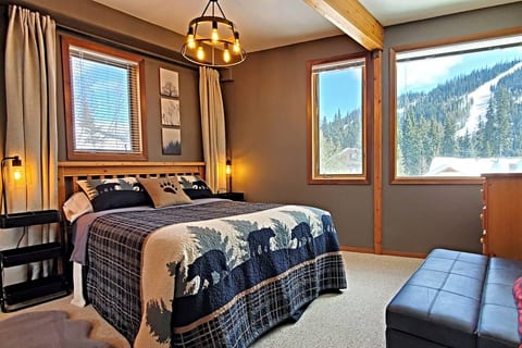 Wake up to spectacular scenery in Bristlecone