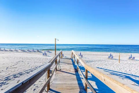 Oceanfront | Gated Entry | Pool | King Bed