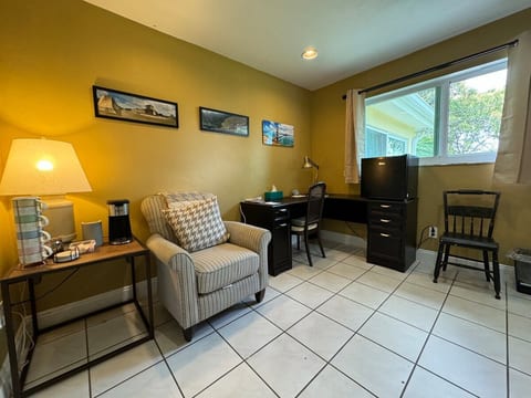Serene Garden Suite with Private Office