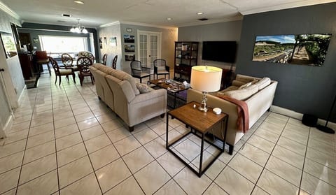 Serene Garden Suite with Private Office