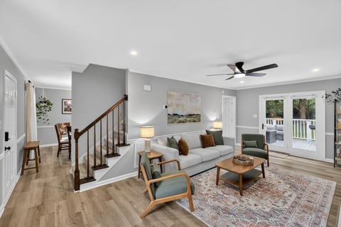 *NEW* Charming 3BR w/ Backyard Oasis, Deck & Grill image 2