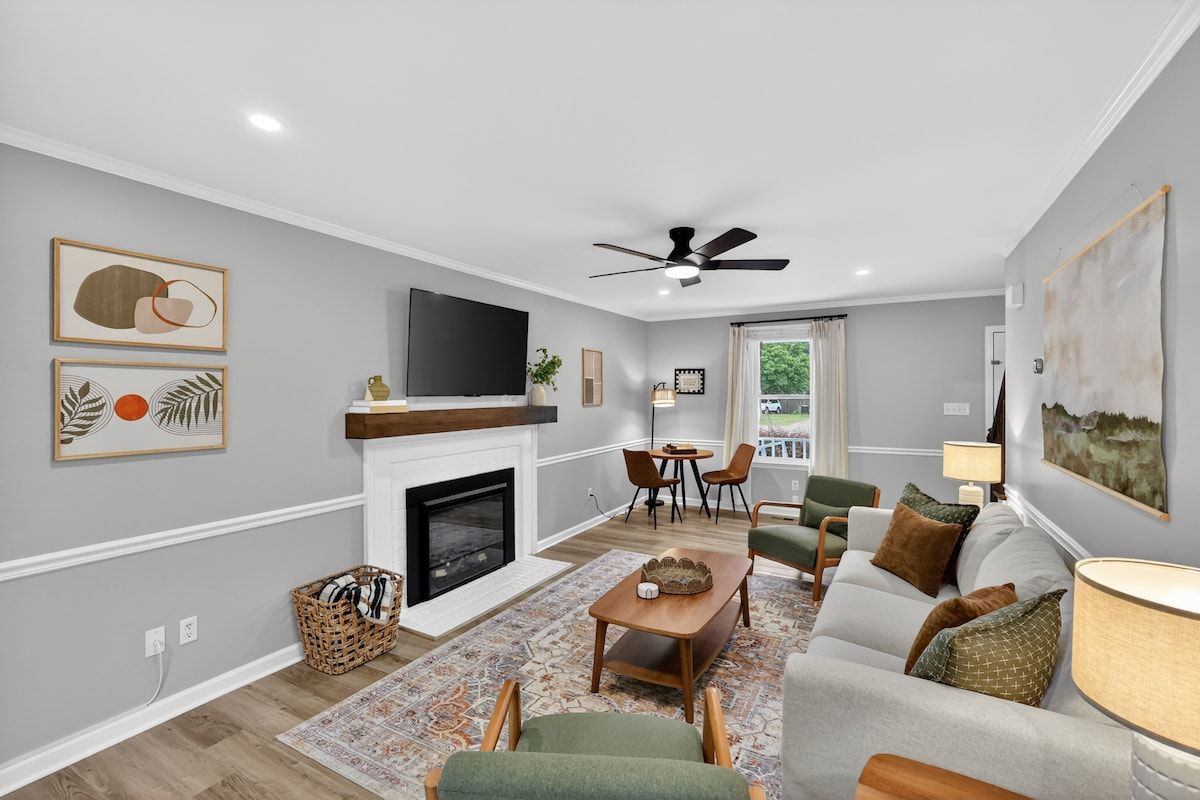 *NEW* Charming 3BR w/ Backyard Oasis, Deck & Grill image 1