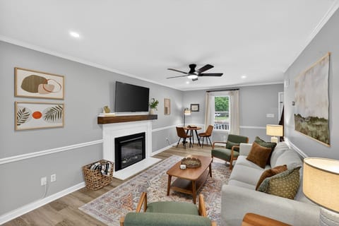 *NEW* Charming 3BR w/ Backyard Oasis, Deck & Grill image 1