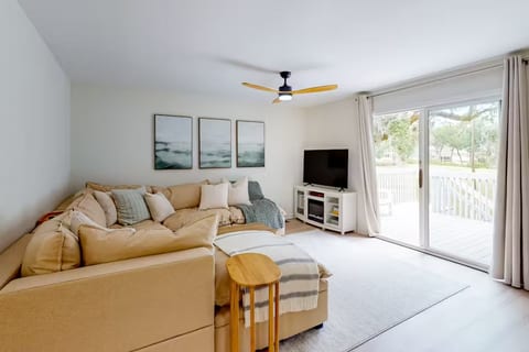 Cozy Casual Beach Retreat