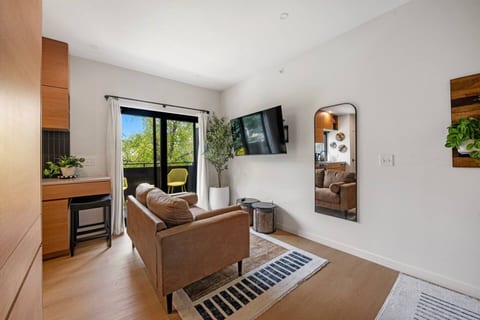 The Phil · Upscale Condo | Walk to Aggieville