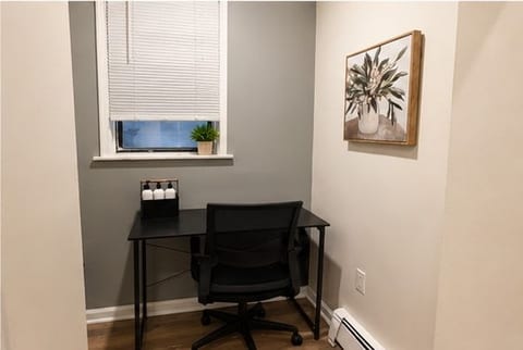 Cozy Budget Room by Wanaque Trails + NYC Access image 5