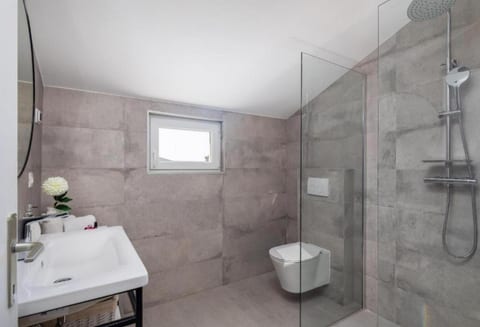Villa Majestic - Unit 377872-13