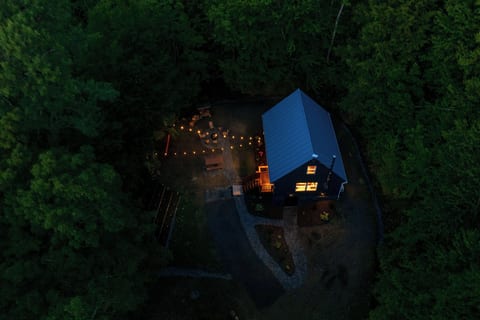 Official Direct Booking Site | Brookside Cabin - Your Peaceful VT Off-Grid Escape