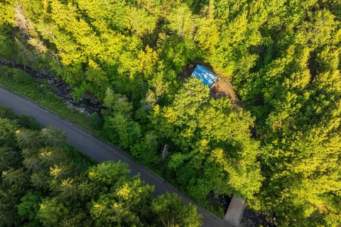 Official Direct Booking Site | Brookside Cabin - Your Peaceful VT Off-Grid Escape