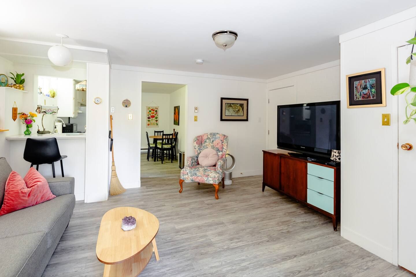 Living Room (queen bed optional, please reserve at booking)
