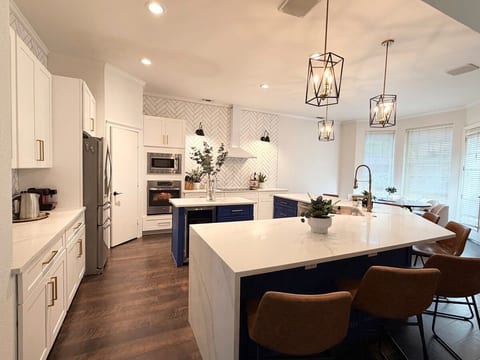 Plano Home | Fully Furnished | EV Plug | 3BR image 2