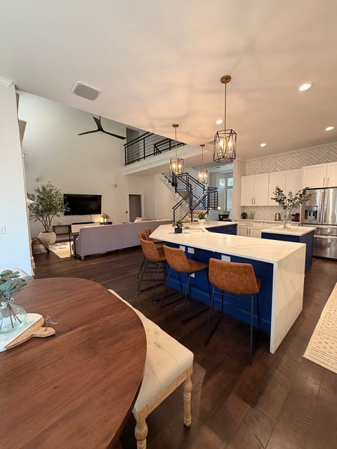 Plano Home | Fully Furnished | EV Plug | 3BR image 3