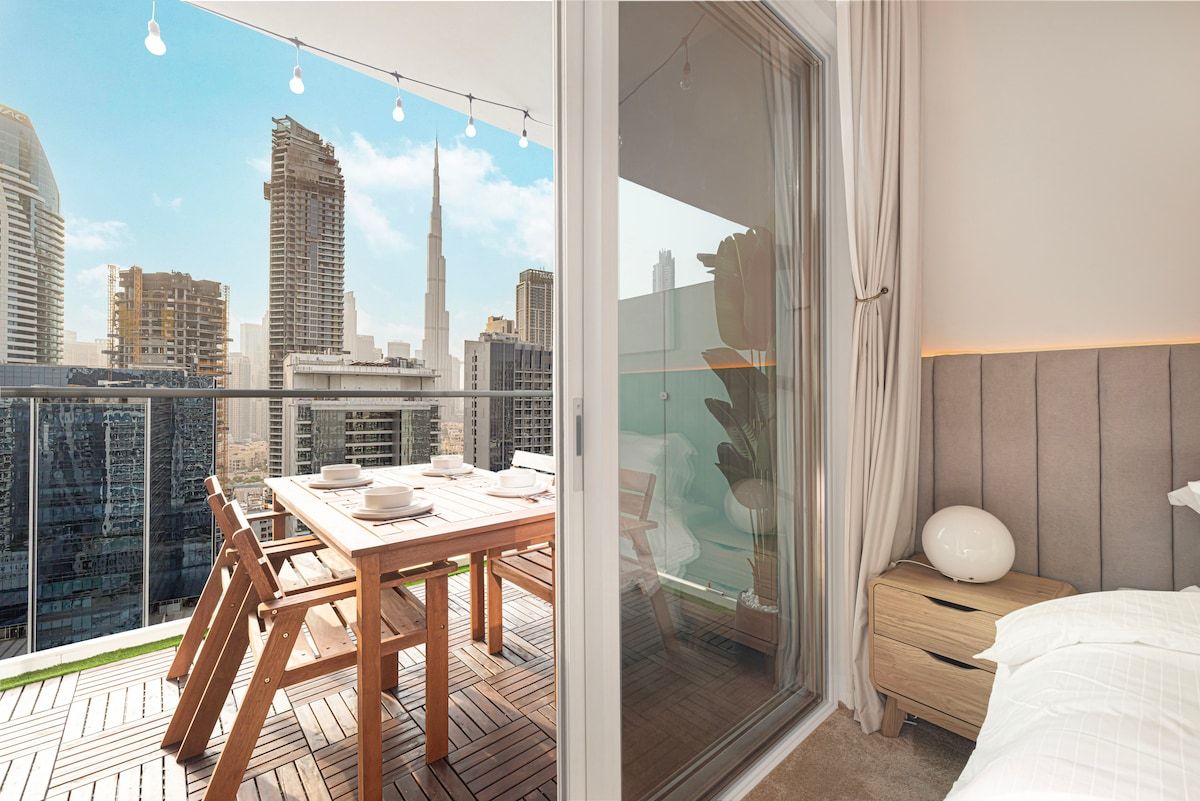 Dine or relax with a full view of Burj Khalifa from your private balcony. Enjoy a morning coffee, sunset dinner, or a quiet evening on the bean bags under string lights — it's your front-row seat to Dubai’s skyline.