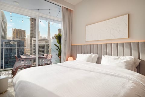 LED-Side Burj View & Pool | Near Dubai Mall | 2BR