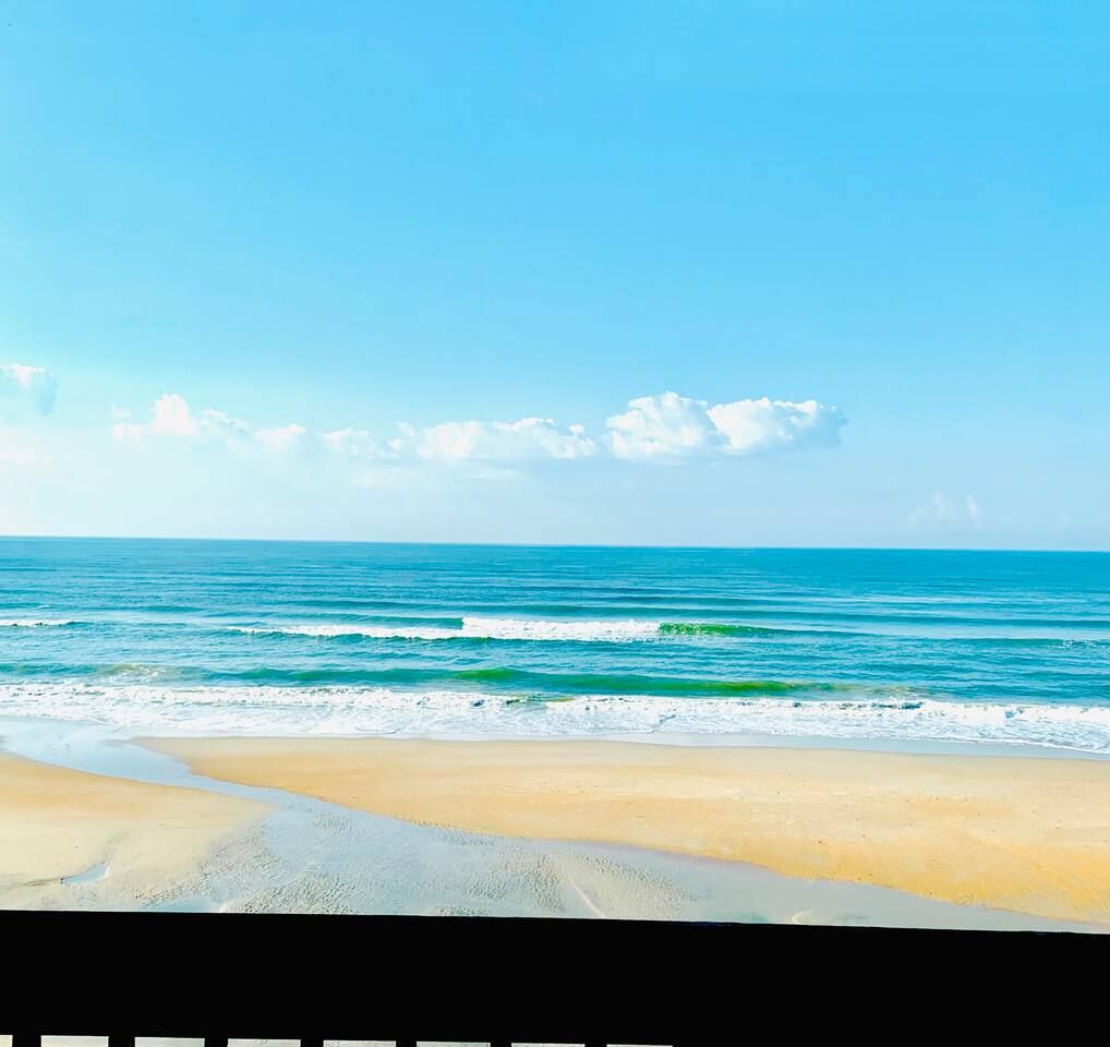 On certain days, at certain times, the waters of the Atlantic are just amazing! This is your view from the balcony in Villa 228 at low tide. Note tides times vary everyday and high tides engulf the the beach, bringing the mighty ocean to the balcony.