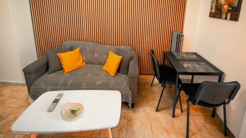 manos apartments 2 image 2