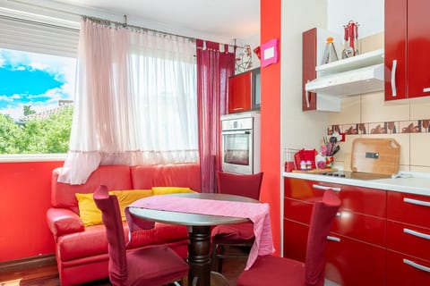 Apartment Near City Center - Unit 378870-13
