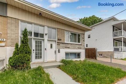 Modern Condo | River Shuttle Downtown