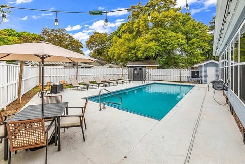 Golf Sim/Private Pool/Fire Pit/5 Min to Beach image 4