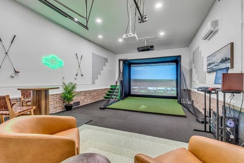 Golf Sim/Private Pool/Fire Pit/5 Min to Beach image 1