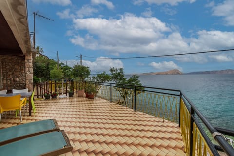 Apartments Steps from the Sea - Unit 378759-13