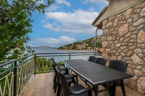 Apartments Steps from the Sea - Unit 378760-13