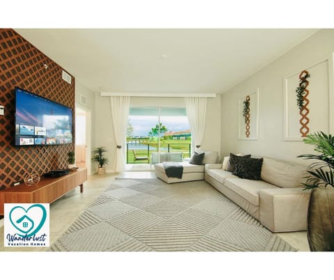 Modern 2 Br close to Disney Free Waterpark