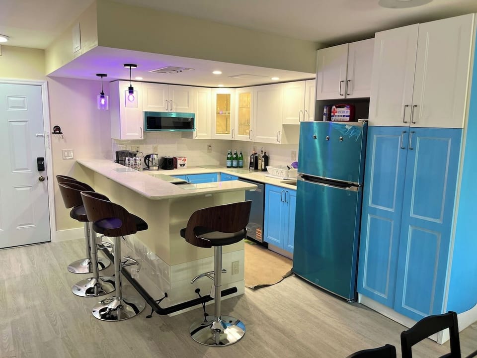 Fully renovated Full Kitchen