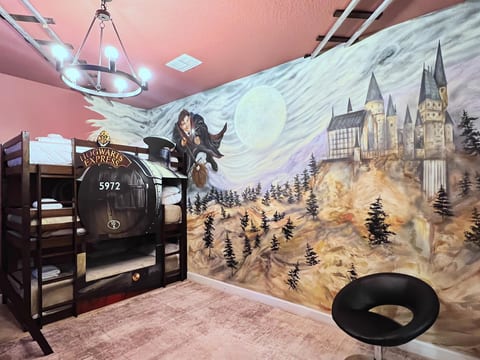Beautiful 7 Bed Pool Home with Game Room-9117ECL