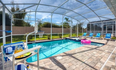 Spacious 5 Bed Pool Home with Game Room-1544MVD