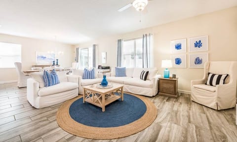 Spacious 5 Bed Pool Home with Game Room-1544MVD