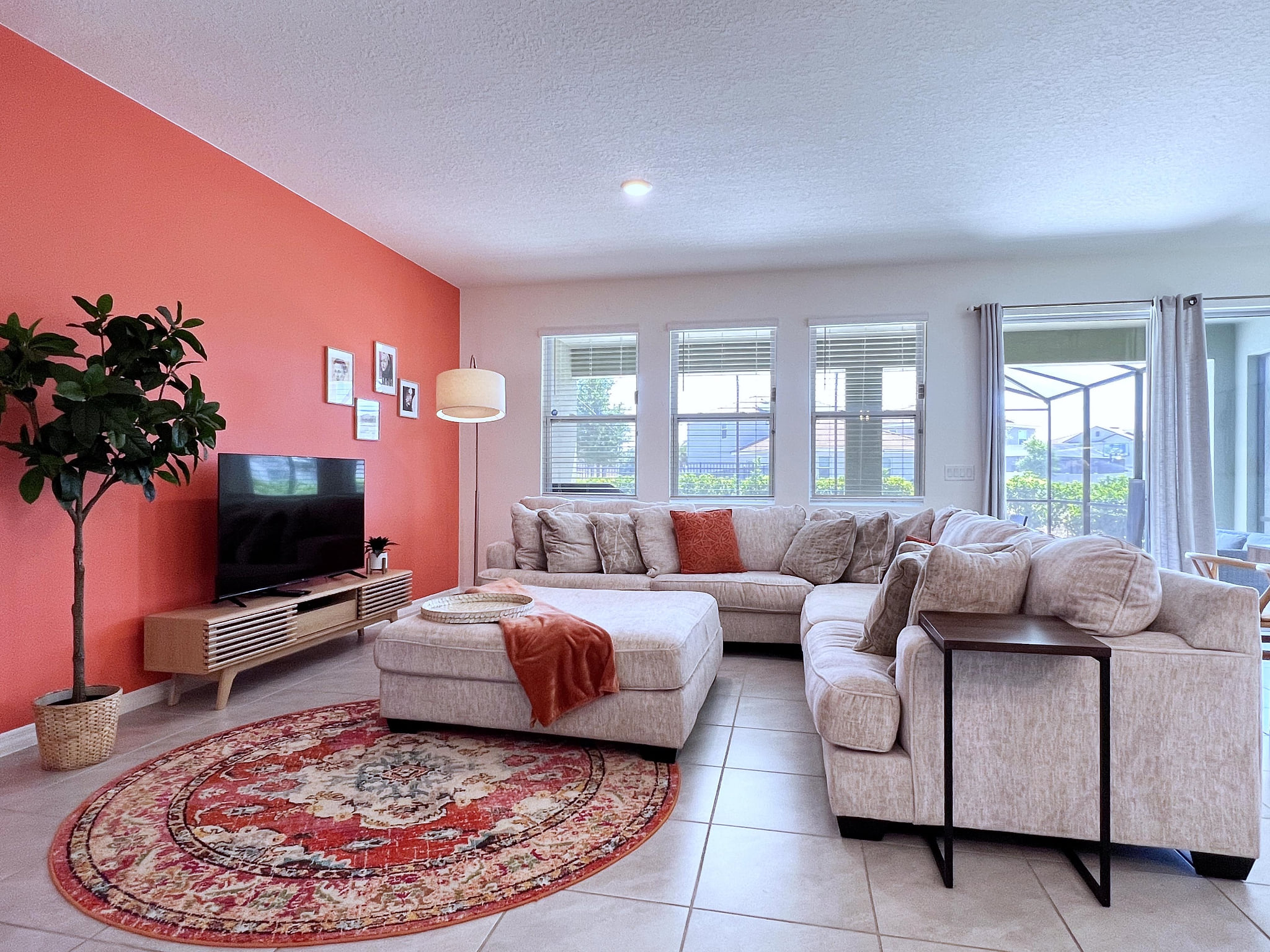Beautiful 5 Bed Pool Home with Game Room-7543OL