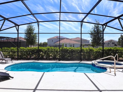 Beautiful 5 Bed Pool Home with Game Room-7543OL