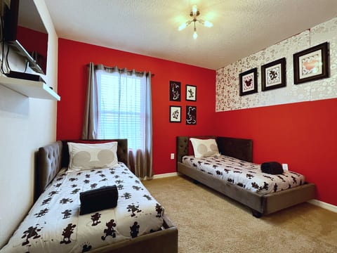 Amazing 4BR Resort Townhome w/ Splash Pool-4686TD